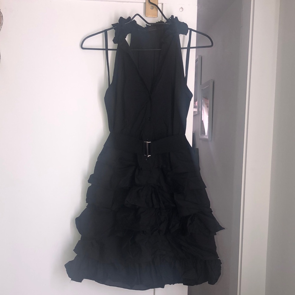 BCBGMAXAZRIA size 04  sleeveless black dress